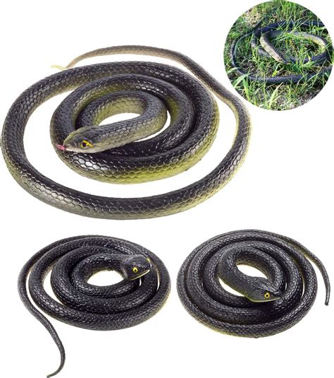 3 Pieces Large Realistic Rubber Snakes Halloween Scary Toy