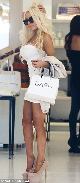 Courtney Stodden Tries Out Underwear As She Shops In The Kardashians