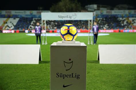 Dünya çapında 350'den fazla futbol ligi hakkında istatistikler içerir. İşte Süper Lig'in şampiyonu ve ligden düşecek takımlar!