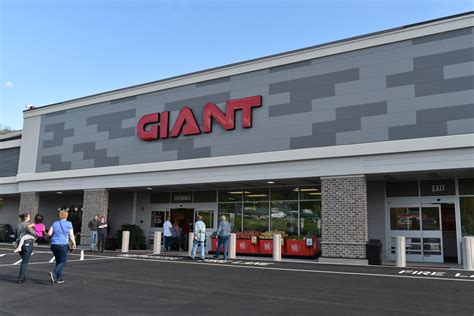 At giant food stores, save big when you shop with printable coupons and use your giant food stores loyalty card. Giant Food Stores readies new loyalty program ...