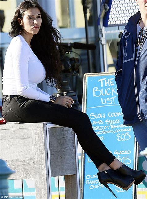 Ariel, ariela, lilit a, rufina t. Reggie Bush's new girl looks just like ex Kim Kardashian ...