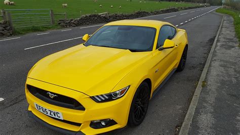 Ford Mustang Gets Taken On A5 Road Trip Daily Mail Online