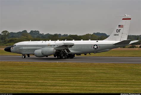 64 14844 Usa Air Force Boeing Rc 135v Rivet Joint At Fairford