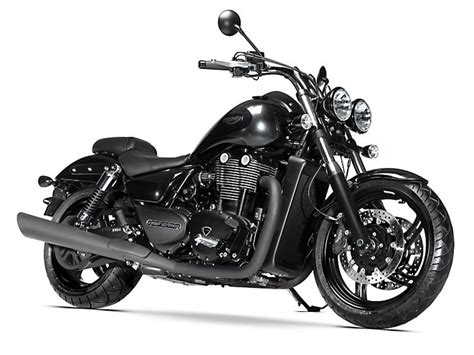 2015 Triumph Thunderbird Nightstorm Special Edition First Look Review