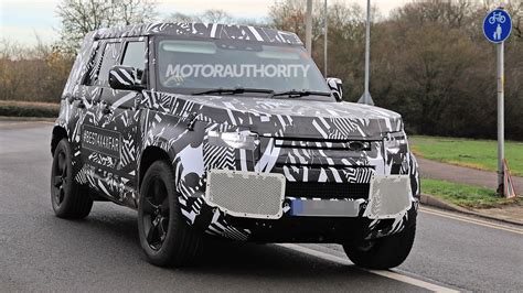 2021 Land Rover Defender Spy Shots