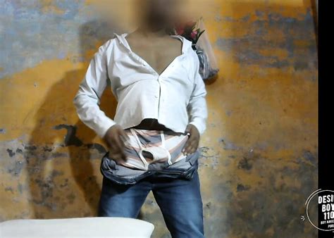 Ấn Độ cậu bé khỏa thân vòi nước show thủ dâm khiêu dâm xHamster