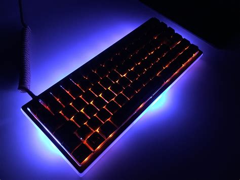 Browse our wall decor, modern wall décor, wall decorations. keyboard_art Glowing Red Hot : MechanicalKeyboards