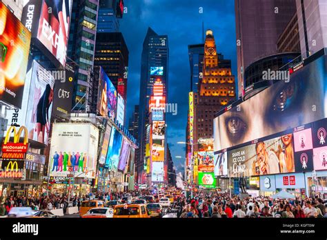 Times Square Vallas Publicitarias Fotos E Im Genes De Stock Alamy