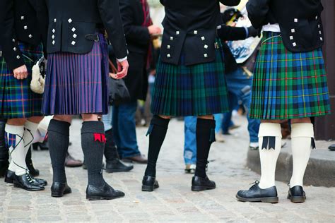 Should You Wear Underwear With A Kilt 9 Questions About Scottish Culture Answered Vox