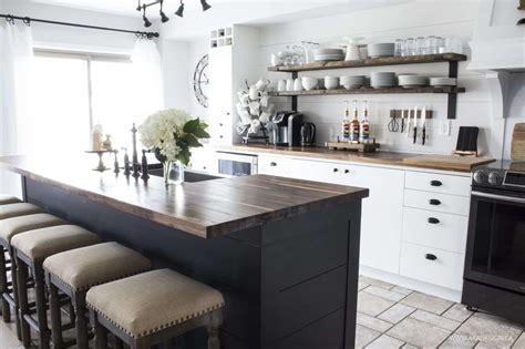 • simple, rustic, and warm ❤️ • follow us for more farmhouse kitchens. OUR MODERN FARMHOUSE KITCHEN MAKEOVER | The Reveal
