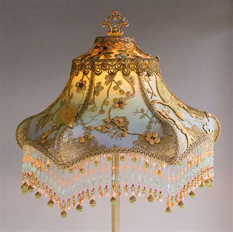 44 Vintage Victorian Lamp Shades Ideas For Bedroom 11 Lovelyving