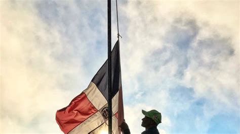 ¿cómo Fue La Primera Bandera Dominicana Dominicanado