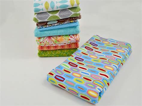 How To Fold Fabric Organized 31
