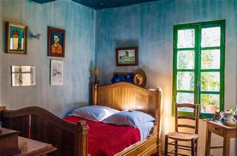 Elle a été réalisée par le peintre vincent van gogh en 1888. Airbnb propose de loger dans une toile de Van Gogh