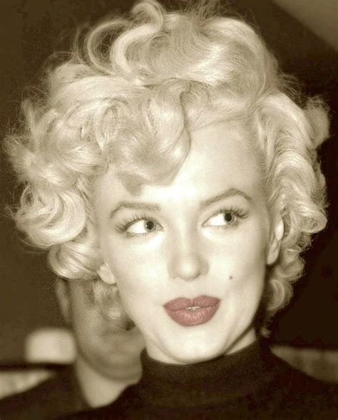 Https://tommynaija.com/hairstyle/classic Marilyn Monroe Hairstyle