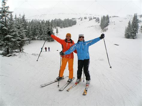 Kadın Kar Kayak — Stok Foto © Leesa84 1171147