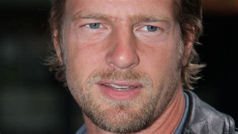 #oh my god #henning baum #germany #german #hot #police #cop #last #series #actor #modern viking #tvseries #bad boy #damm hooooooooooot. Henning Baum will sich nicht die Brust rasieren | Promiflash.de