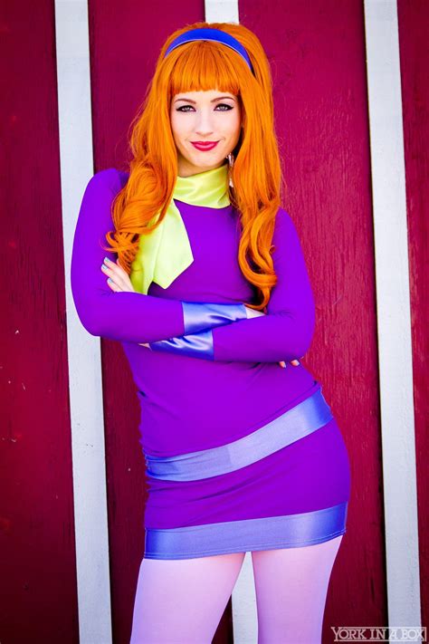 Amanda Lynne Shafer Aka Phoenix Cosplay Aka Amandolin Character Daphne Black From Scooby