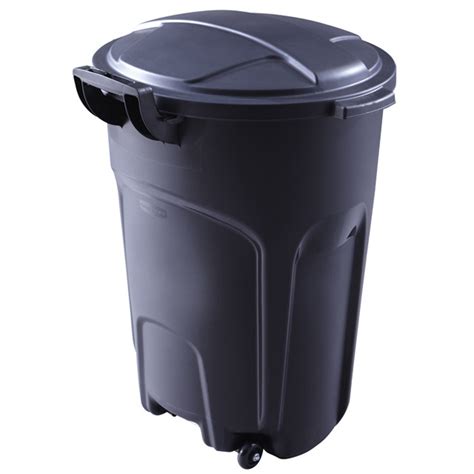 Rubbermaid 32 Gal Black Plastic Wheeled Trash Can With Lid 2012264 Rona
