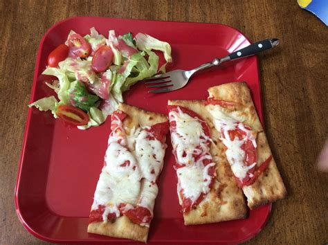 This homemade flatbread recipe is made with no yeast and no milk, giving you perfectly crackery crust ideal for making flatbread pizzas. Homemade Flatbread pizza- so easy! Buy 'Brooklyn Bred ...