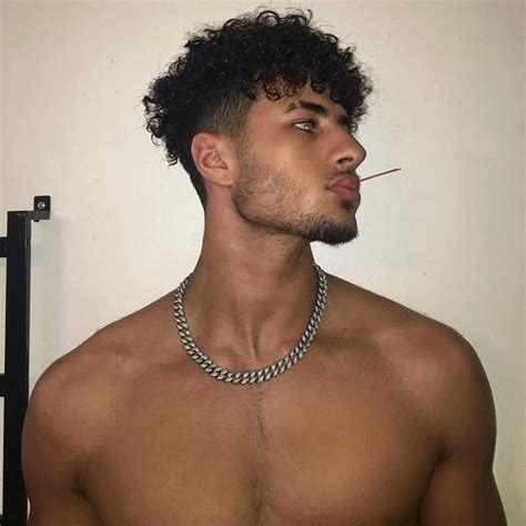 Black Guys On Instagram That Jawline Though 👀 Handsome Italian Men