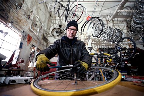 On the Job: Bike mechanic keeps 2-wheeled commuters moving - Portland ...