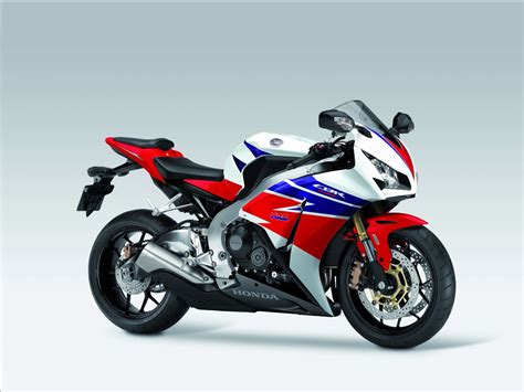 Street legal, but track ready. Honda CBR 1000 RR Fireblade