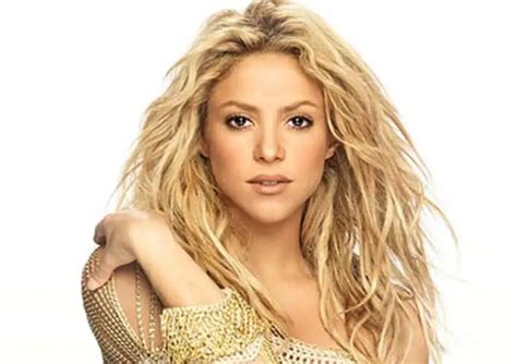 La Historia Detrás De Shakira