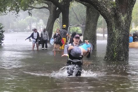 23 Chilling Photos Of The Aftermath Of Hurricane Ian