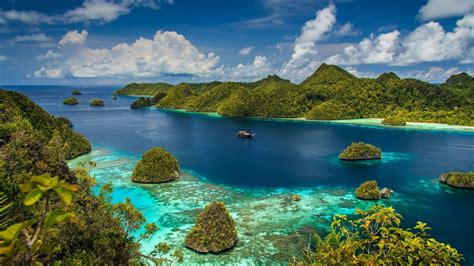 35 Nature Indonesia Wallpapers - WallpaperBoat