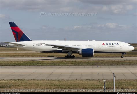 N705dn Delta Air Lines Boeing 777 232lr Photo By Lixing Moo Id
