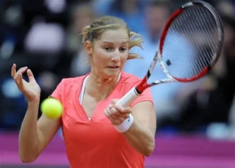 Fed Cup Ekaterina Makarova Stars In Brilliant Russian Comeback Over