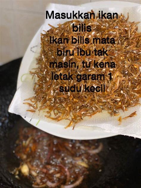 Masukkan gula , gula melaka , serbuk perasa dan garam kemudian gaulkan rata. Resipi Ikan Bilis Masak Asam, Sekejap Je Masak. Lauk ...