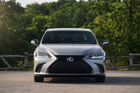 2021 Lexus Es Revealed With Awd And Black Line Edition Autoevolution