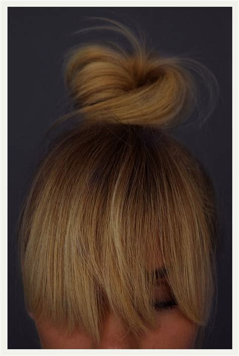 Pull a hairtie over the top of everything and tug it tightly before twisting and bringing over the top of the bun a second time, releasing halfway. TOP KNOT LOVE! (With images) | Top knot, Hair tutorial ...