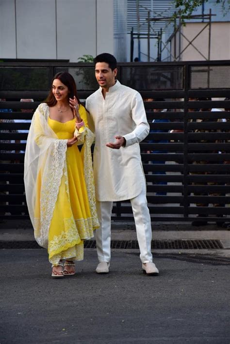 Newlyweds Kiara Advani And Sidharth Malhotra Distribute Sweets To Paparazzi