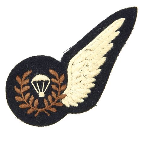 Original British Wwii Airborne Parachute Regiment Insignia Badge And P