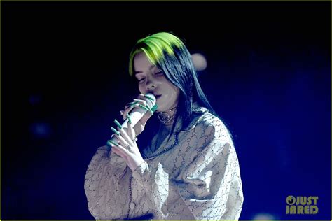 Billie Eilish Shows Off Her Immense Talent During Grammy Awards 2020