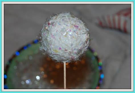 How To Make Snowballs An Easy Christmas Craft ⋆ That One Mom