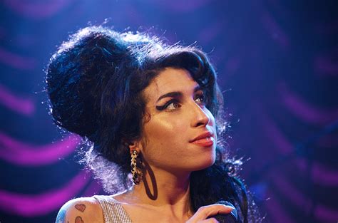 Grammy Museum Sets Amy Winehouse Exhibition In 2020 Billboard Billboard