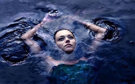 Mädchen Im Wasser 1920x1200 Hd Hintergrundbilder Hd Bild