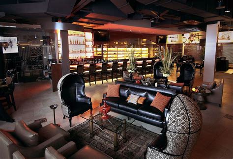 How to make a cigar lounge in your house. READ: Discover 5 of the best cigar bars in the U.S. | Cigar aficionados make up approximately 4 ...
