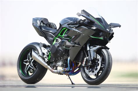 Kawasaki Ninja H2 Und H2 R Test In Katar Motorrad Fotos And Motorrad Bilder
