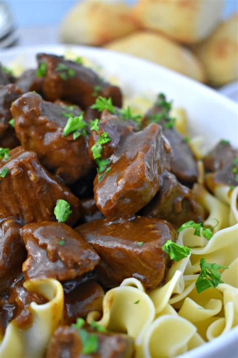 So on those long and rainy spring days, i like to throw something warm and hearty into the slow cooker and let it do all the work while take a nap! Beef Tips and Gravy - Juggling Act Mama