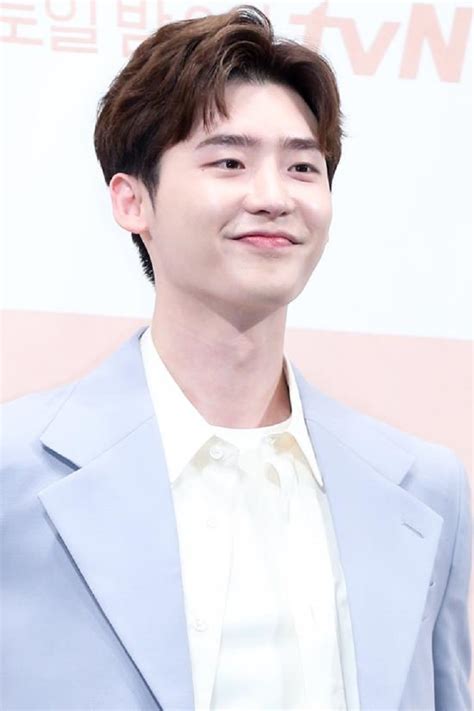 Born on september 14, 1989, lee jong suk started out as a model, becoming. Actor Lee Jong-suk leaves for alternative military service