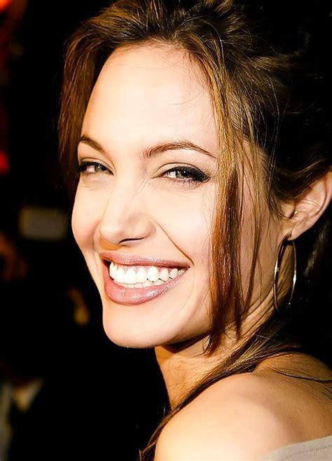 angelina jolie s face would absolutely launch a thousand ships she s absolutely beautiful