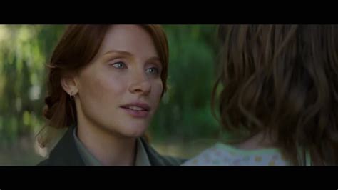 A dragon who can turn invisible. Trailer #1 from Pete's Dragon (2016)