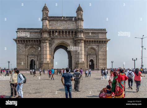 India Gate Mumbai India Stock Photo Alamy