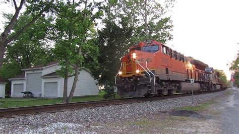 5917 Bnsf Et44c4 3980 Leads Ns 111 At Centralia Il Youtube