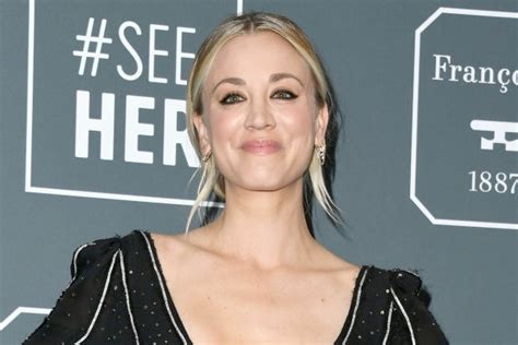 Big Bang Theory Star Kaley Cuoco Puts The Squeeze On Christine
